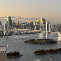 階上にあるバーは日中は一部開放されていて景色が見れました