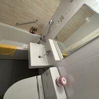 トイレは洗面台があるにも拘らず、広くて綺麗なUB。