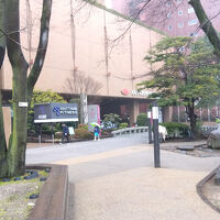 ホテルの前には、あの日被爆した気もあります。