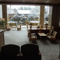 カフェのあるラウンジ