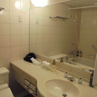 部屋のバスルーム