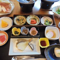 セットメニューの朝食　