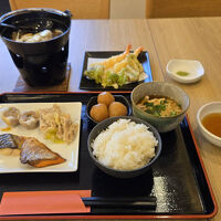 いも煮、天ぷら、鳥中華は出来立てが提供されます