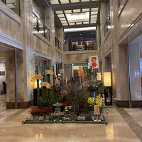 ホテル日航奈良フロントロビー正月の門松