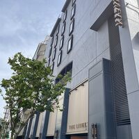 ホテルはコンパクトですが、スタイリッシュ