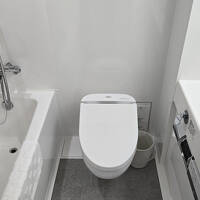 浴室も綺麗にリニューアルされてます