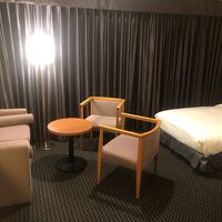 禁煙：ミドルツイン＜26平米＞　ソファーもあり広々