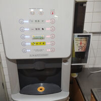 お茶、コーヒー等が朝食に含まれています。