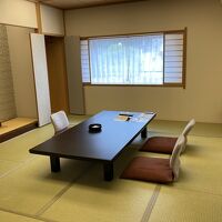 二間続きの和室　洗面もトイレも2つありました