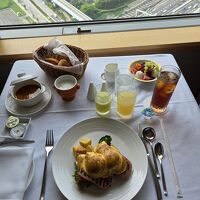 プランに付いていた朝食（エッグベネディクト)