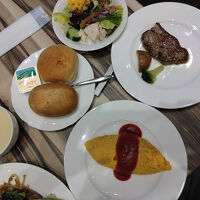 モーニングステーキもある朝食