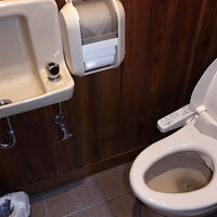 トイレはウォシュレット付き