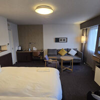 テーブルにソファーも便利です