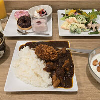 2日目のカレーフェアの朝食