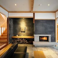 暖炉のあるロビー