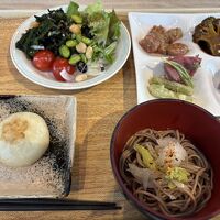 朝食